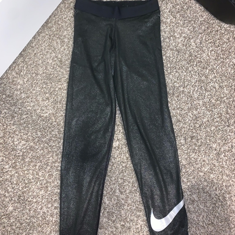 Nike Pro sparkly leggings ankle length. Size Small.